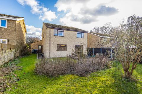64 Alvescot Road, Carterton, OX18 3JJ