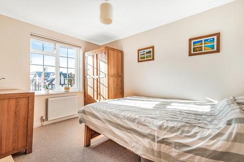 26 Sunmead Road, Sunbury-on-thames, TW16 6PE