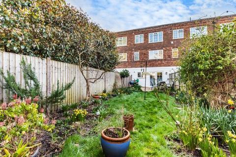 26 Sunmead Road, Sunbury-on-thames, TW16 6PE