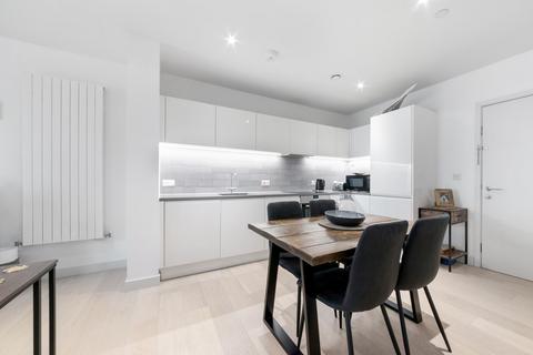 1 bedroom apartment for sale, Summerston House, Royal Wharf, E16
