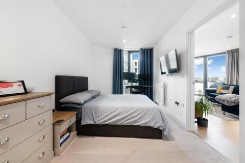 1 bedroom apartment for sale, Summerston House, Royal Wharf, E16