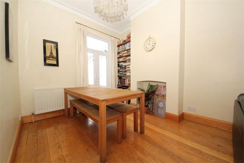 3 Vicars Moor Lane, London, N21 2QN