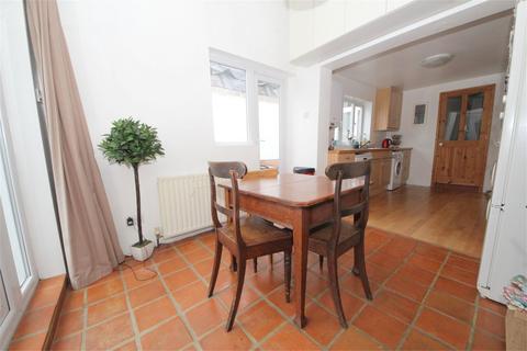 3 Vicars Moor Lane, London, N21 2QN