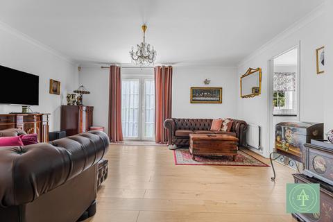 2 bedroom flat for sale, 6 Cunard Crescent, Winchmore Hill, N21