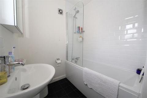 89 Ash Grove, London, N13 5AW