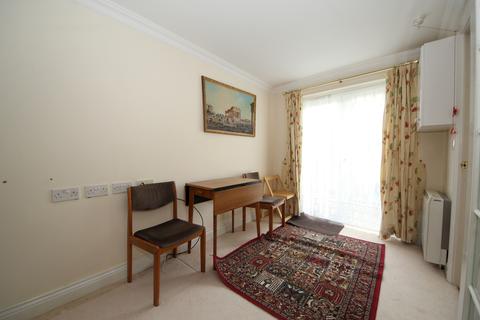 2 bedroom flat for sale - OVER 60S ONLY. Green Lanes, London, N21