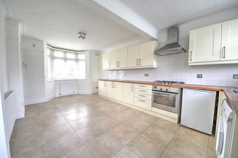 114 Trent Gardens, London, N14 4QG