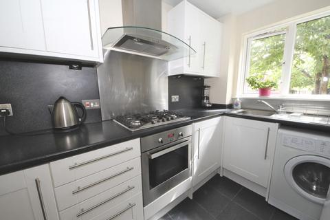 29 Old Farm Avenue, London, N14 5QR