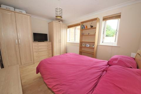 29 Old Farm Avenue, London, N14 5QR