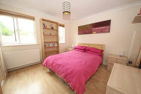 29 Old Farm Avenue, London, N14 5QR