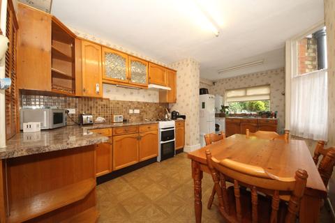 24 Woodberry Avenue, London, N21 3LD
