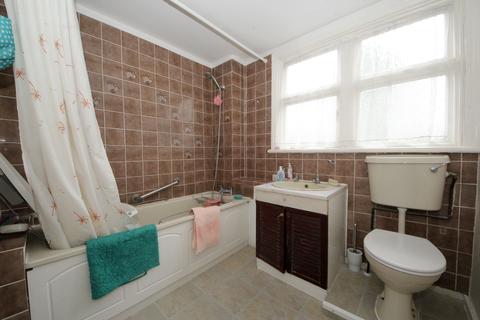 24 Woodberry Avenue, London, N21 3LD