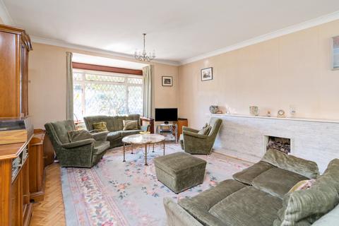 11 Blagdens Close, London, N14 6DE