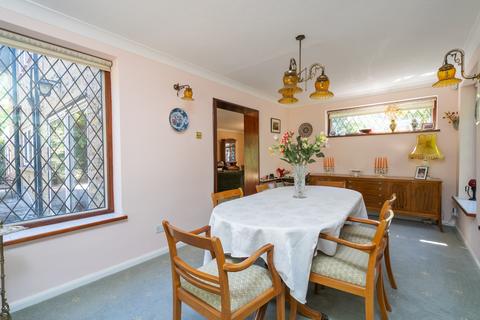 11 Blagdens Close, London, N14 6DE