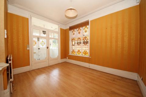 30 Compton Road, London, N21 3NX