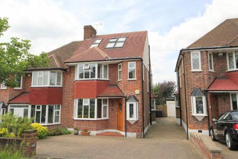 7 Raith Avenue, London, N14 7DU