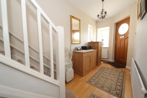 7 Raith Avenue, London, N14 7DU