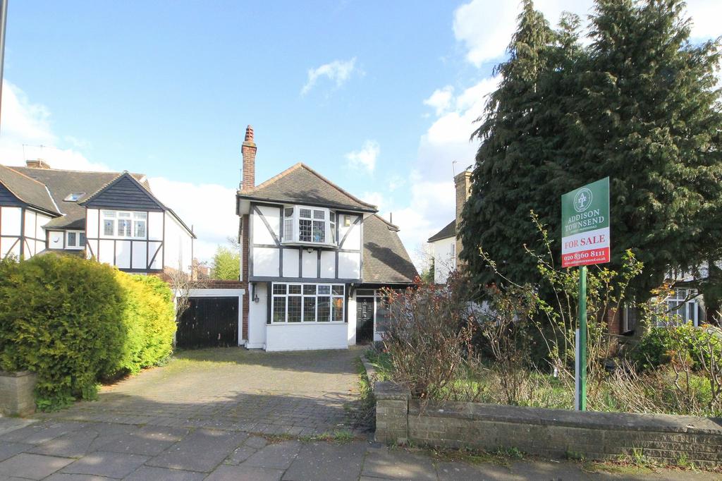 Bourne Avenue, London, N14 3 bed detached house £1,050,000