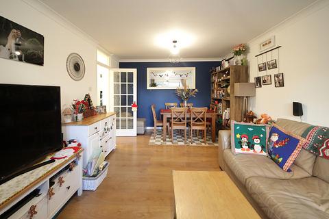 2 bedroom flat for sale, Grange Gardens, Southgate, London, N14