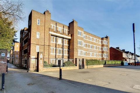 12 Warwick Gardens, Thornton Heath, CR7 7NA