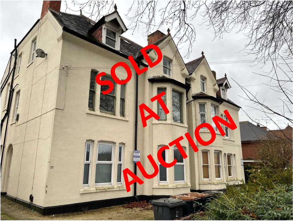 Flat 6, 57 Old Hinckley Road, Nuneaton, CV10 1 bed flat £60,000