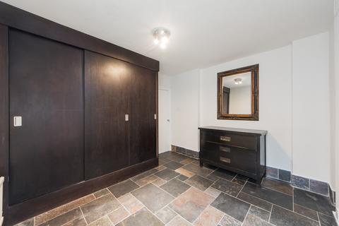 68a Gifford Street, London, N1 0DF
