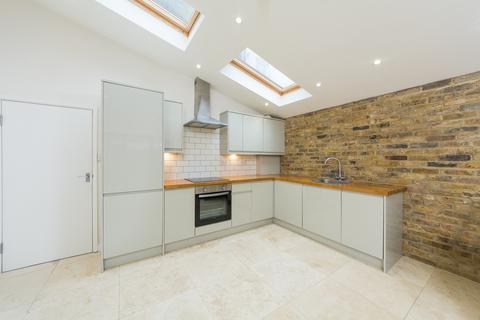 68a Gifford Street, London, N1 0DF