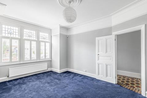 25 Wyatt Park Road, London, SW2 3TN