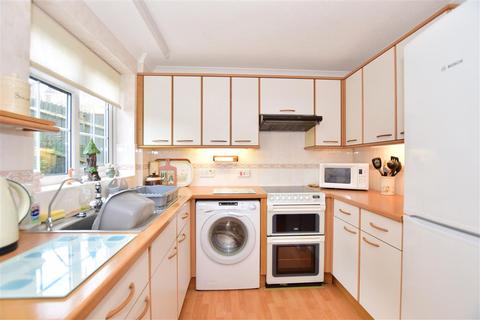 5 Highgrove Road, Chatham, ME5 7QE