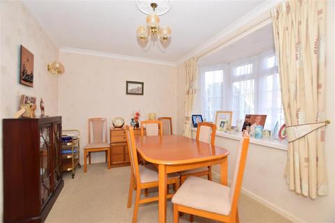 5 Highgrove Road, Chatham, ME5 7QE