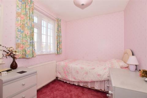 5 Highgrove Road, Chatham, ME5 7QE