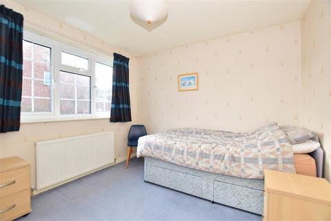 5 Highgrove Road, Chatham, ME5 7QE