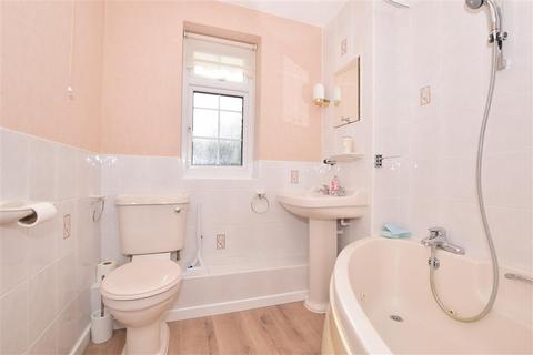 5 Highgrove Road, Chatham, ME5 7QE