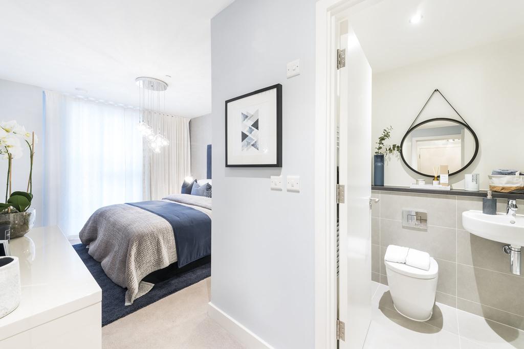Echo One En suite.jpg