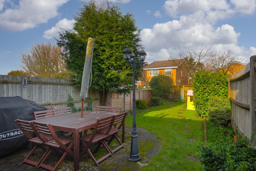 The Wells, Epsom 3 bed terraced house £435,000