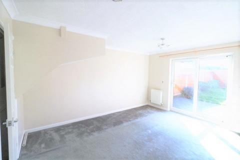 2 bedroom terraced house to rent, Anatase Close, Sittingbourne