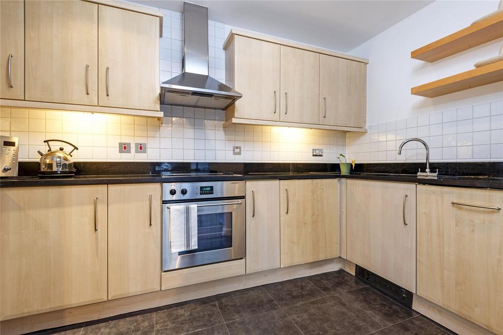 Apartment in London - View 3