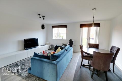 7 Arthur Cross Square, Colchester, CO4 6BZ