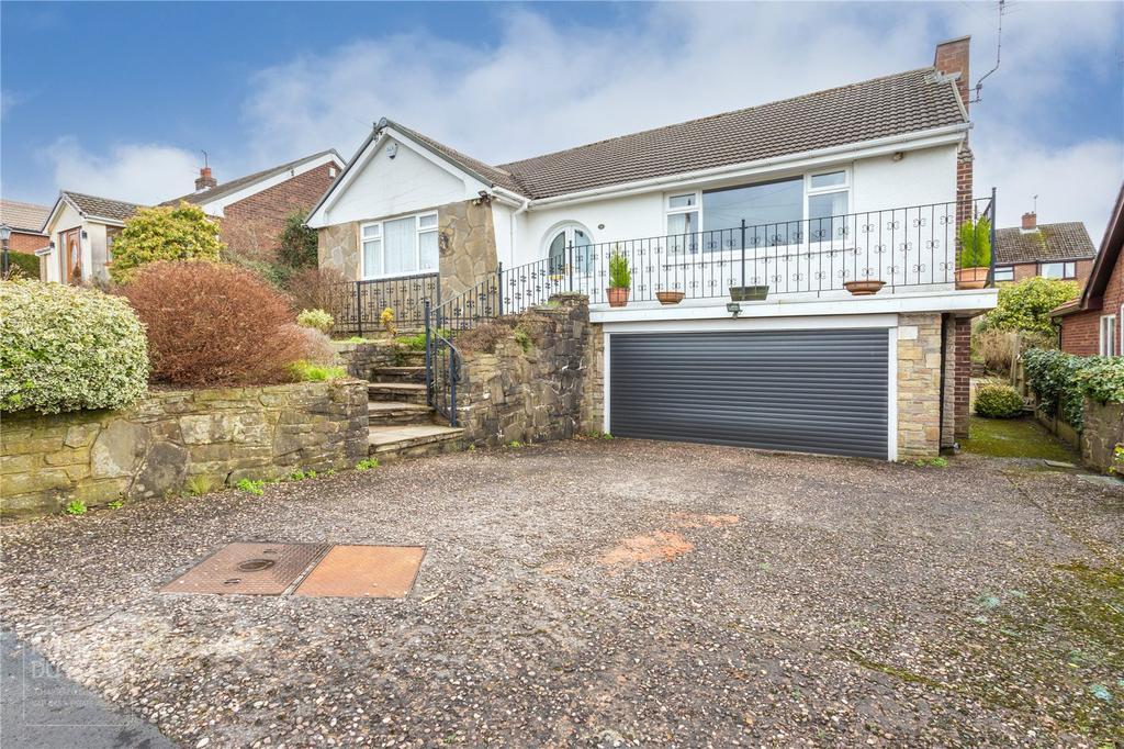 Linden Road, Stalybridge, SK15 3 bed detached bungalow £350,000