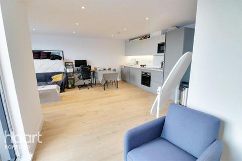 1 bedroom apartment to rent, Eastern Road, Romford