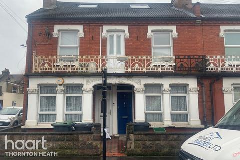 9 Ingatestone Road, London, SE25 4LG