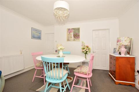 47 James Street, Sheerness, ME12 2QE