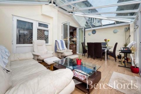 14 Gloucester Road, Romford, RM1 1QJ