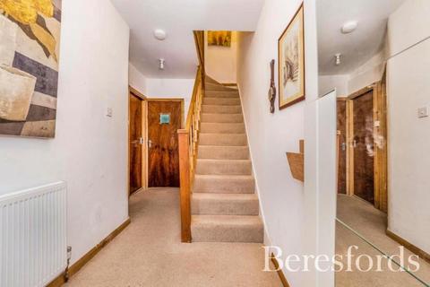 14 Gloucester Road, Romford, RM1 1QJ