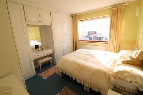 20 Bowes Drive, Ongar, CM5 9AU