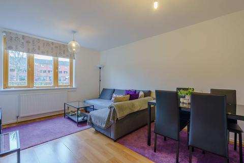102 Stoneycroft Close, London, SE12 0SL