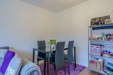 102 Stoneycroft Close, London, SE12 0SL