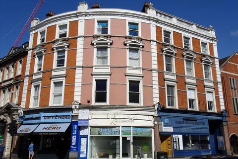 Property to rent, Hammersmith Broadway, London, W6