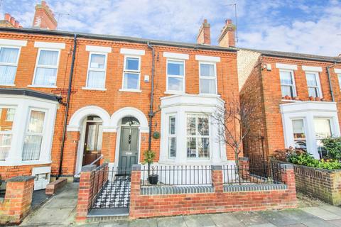 7 Campbell Road, Bedford, MK40 3DD