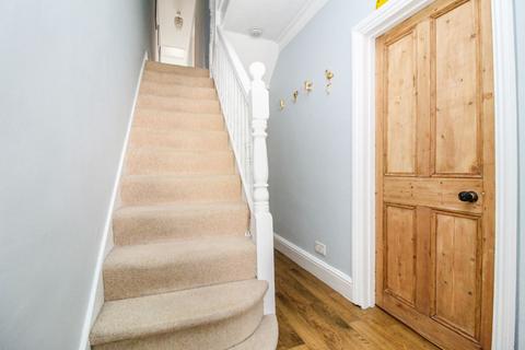7 Campbell Road, Bedford, MK40 3DD